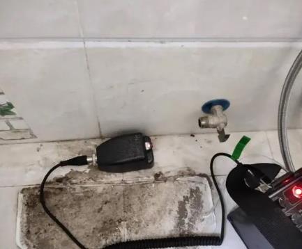 五家渠屋顶漏水维修公司分享下卫生间漏水的危害及解决方法